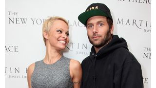 パメラ・アンダーソン、結婚2か月で離婚をしたリック・サロモンと再婚