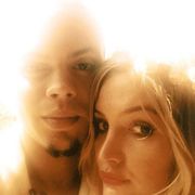 アシュリー・シンプソン、ダイアナ・ロスの息子との婚約を発表