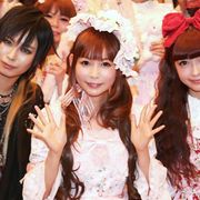 中川翔子、男装モデルに「結婚してください」と即プロポーズ!