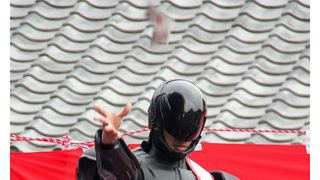 ロボコップが柴又で豆まき!「ご協力感謝する」