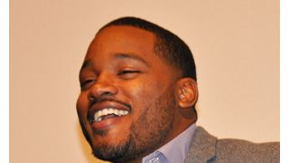 黒人青年が無抵抗のまま警官に射殺…衝撃の事件を映画化した新鋭監督が初来日