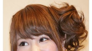 AKB48鈴木まりや、22歳で女子高生役!制服で現場入りするも気付かれず