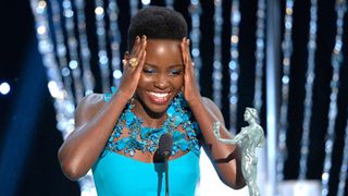 『それでも夜は明ける』のルピタ・ニョンゴ　オスカーにノミネートされ涙