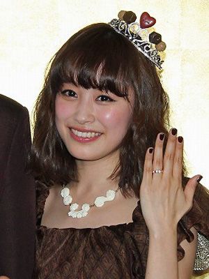 結婚の高橋愛 ブログで感謝 祝福コメントが殺到 シネマトゥデイ