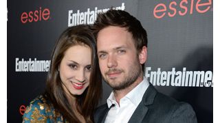 「プリティ・リトル・ライアーズ」のスペンサー、「SUITS/スーツ」のマイクと婚約