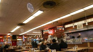 NYの飲食店がメグ・ライアンのフェイク・オーガズムをめぐって訴訟