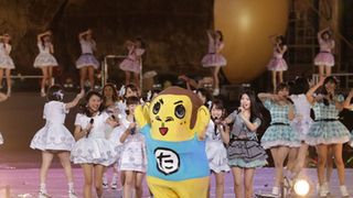 岡村隆史、AKB国立ライブに乱入！卒業の大島に握手ねだる