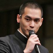 芝生みたい?柳楽優弥の丸刈りに妻・豊田エリー困惑