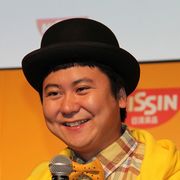 網膜剥離手術のウーマン・中川、ギャラが「THE MANZAI」優勝前の半分に… 村本はギャラ2倍