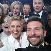 オスカー司会者の世界一豪華な自撮り写真、1,000億円の価値