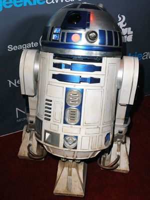 R2-D2、イギリスで最も愛されているロボットキャラに！C-3POは4位