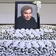 蟹江敬三さんお別れの会に700人参列 渡辺謙が涙の弔辞