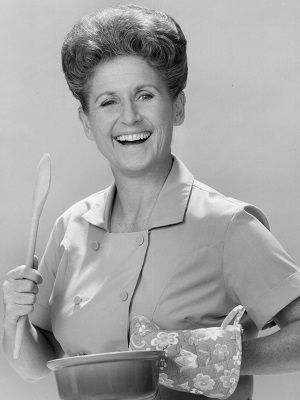 「ゆかいなブレディ家」お手伝いさんアリス役女優、死去　88歳　自宅の浴室で頭を強打