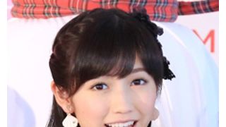 まゆゆ、悲願の新女王に! 2位指原はふっきれた笑顔