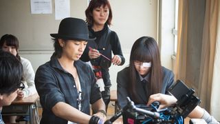 斎藤工、周囲に支えられた監督業を語る　『半分ノ世界』メイキング映像が公開