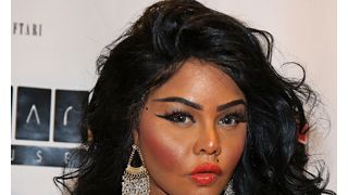 女性ラッパーのリル・キムに女児誕生