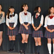 美少女たちがハイキックを乱れ打ち!?話題の『ハイキック・エンジェルス』が初日!