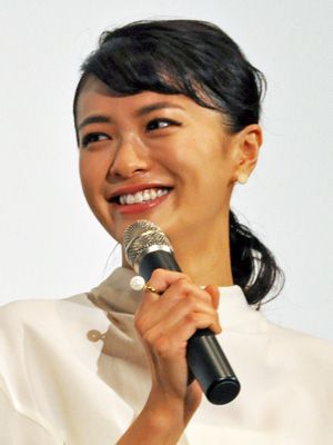 榮倉奈々、女優10年目の決意！過去には逃げ出そうとしたことも