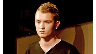 ジュード・ロウ長男、ランウェイデビュー!父親そっくりと評判