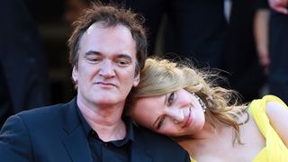 やっぱり交際中？ユマ・サーマンとタランティーノ監督が親密キス！