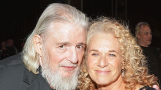 作詞家ジェリー・ゴフィンさんが死去　キャロル・キングの元夫で共同制作者