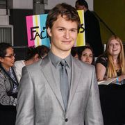 トム・クルーズを破った次世代俳優、23歳の破天荒ピアニスト役に挑戦!
