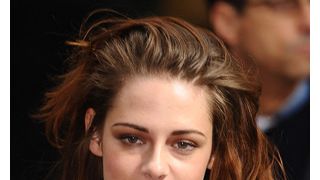 『スノーホワイト』スピンオフ、不倫騒動を起こしたクリステン・スチュワートは続投せず?
