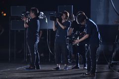 スリーショット