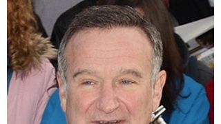 ロビン・ウィリアムズ、リハビリ施設に入所 しらふを維持するため