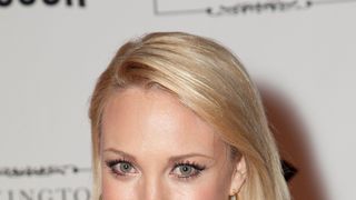マドンナも着けたティアラで結婚!「ハート・オブ・ディクシー」のクリケット役女優