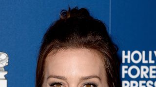 「コバート・アフェア」のパイパー・ペラーボ、結婚
