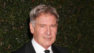 足首骨折のハリソン・フォード、歩けるまでに回復