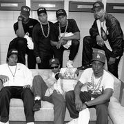伝説のヒップホップグループ、N.W.A.のメンバーのキャストと公開日が決定!