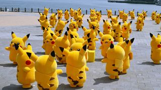 ピカチュウだらけの異様な光景!50匹が赤レンガパークに集結