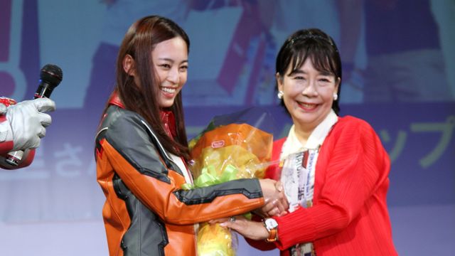 吉本多香美：出演映画・関連記事｜シネマトゥデイ