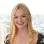 『マレフィセント』のエル・ファニングが「フランケンシュタイン」の著者メアリー・シェリーに挑戦!