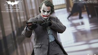 ヒース・レジャー版ジョーカー銀行強盗バージョンをゲット！貴重フィギュアが限定発売！