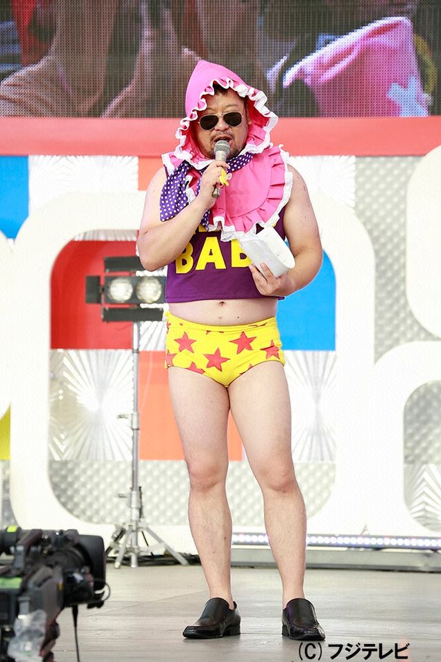 衝撃！ケンコバが「ONE PIECE」セニョール・ピンクのコスプレ！