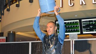 海老蔵、氷水かぶるも指名せず