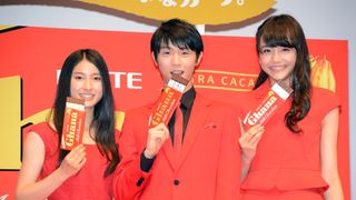 羽生結弦、女優2人に演技指導?
