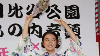 少女から大人に…の色気にドキッ?長谷川博己も目を細めた上白石萌音の完璧な盆踊り