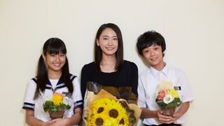 新垣結衣から生徒に直筆の手紙!初の教師役『くちびるに歌を』涙のクランクアップ!