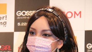 ざわちん、“マスク食べ”を謝罪