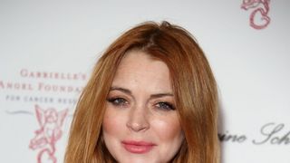 リンジー・ローハン、遺体のホイットニーさんを運んだと衝撃発言