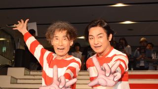 片岡愛之助、楳図かずおを演じて赤白ボーダーが病み付きに!