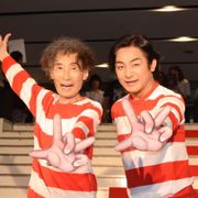 片岡愛之助、楳図かずおを演じて赤白ボーダーが病み付きに!