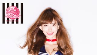 小嶋陽菜、セラムンなりきりブラで大変身！