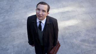 孤独死した人を見送る民生係が主人公…『フル・モンティ』プロデューサーが描く感動作1月公開