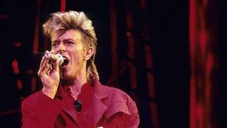 デヴィッド・ボウイの回顧展がシカゴ現代美術館で開催!