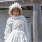 中越典子、完璧すぎるロリータファッションを披露!共演の美少女もメロメロ!